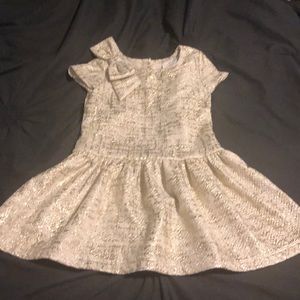 Girls dress worn 1-2 times